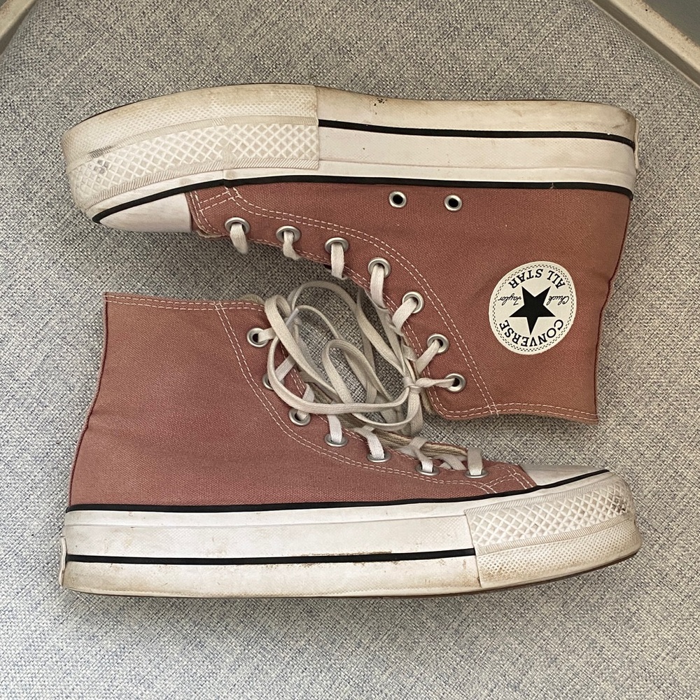 Converse High Tops in Dusty Pink - Picture 4 of 10
